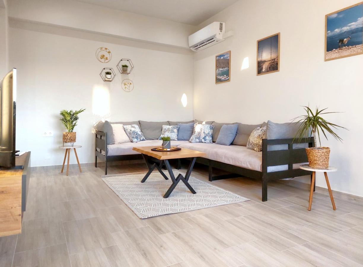 Apartment House Deluxe