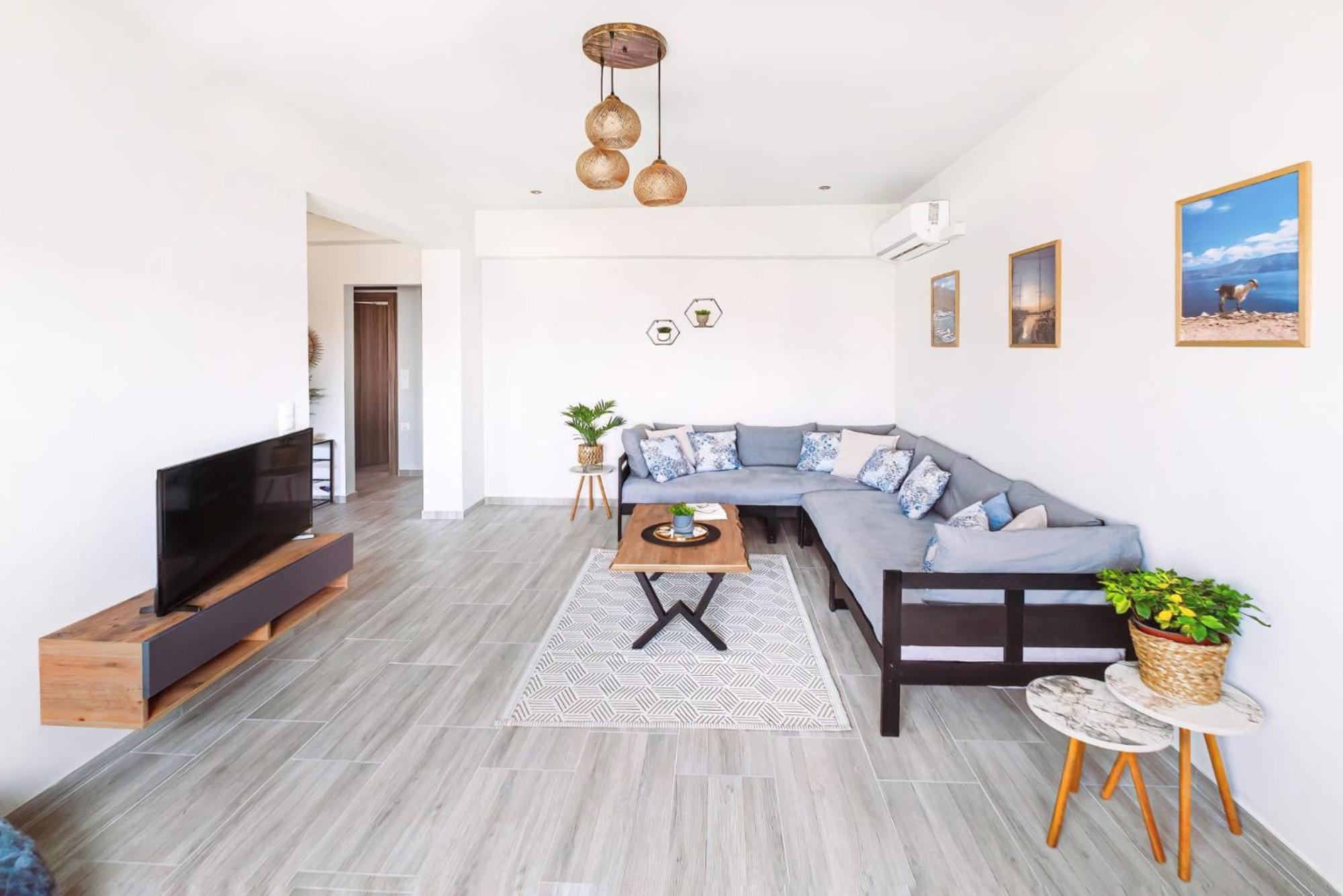 Apartment House Deluxe *